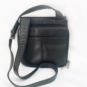 Elegant Black Leather Shoulder Bag